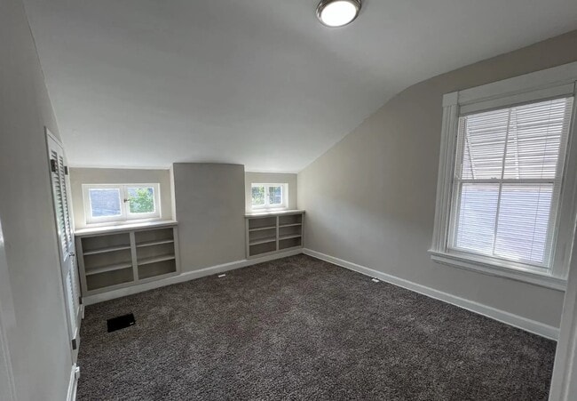 Building Photo - 1526 Holman St