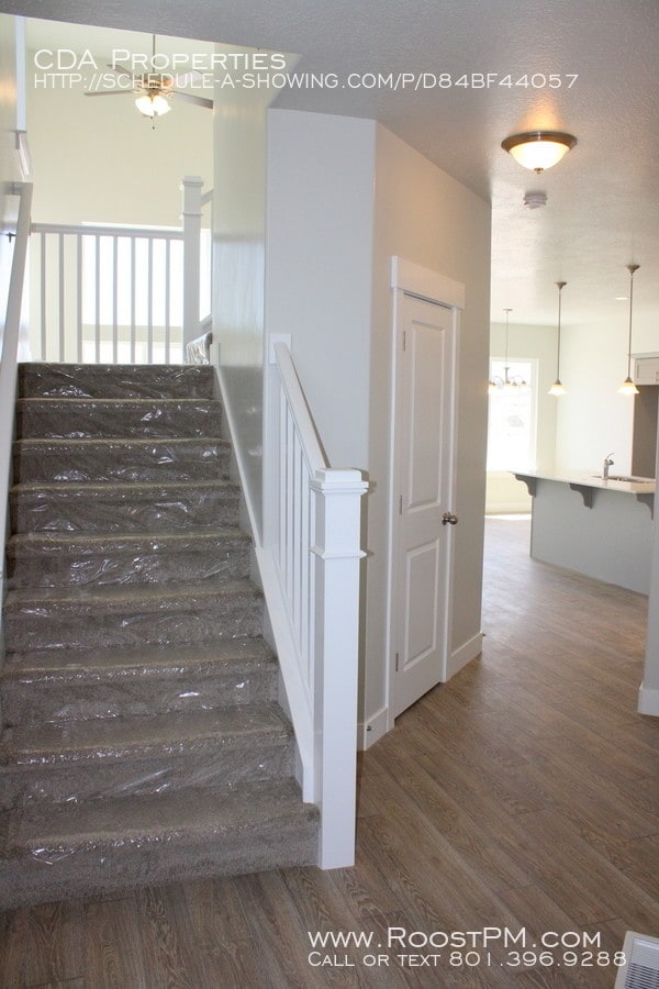 Building Photo - NEW Herriman Row-end Townhome