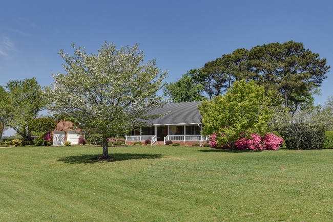 Foto del edificio - 4241 Rivercliff Crescent W