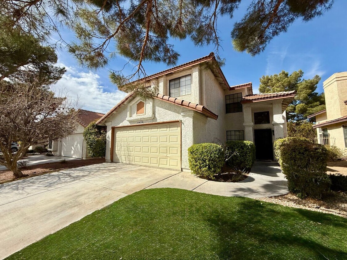 Foto principal - 4/BD 2.5/BA Stunning Home in Los Prados W/...