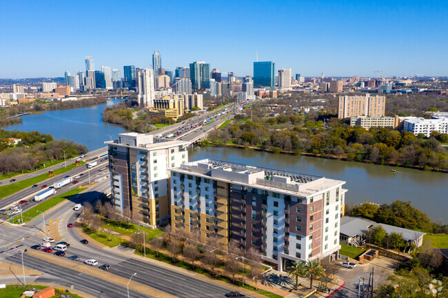 ¡Vista al centro - Berkshire Riverview