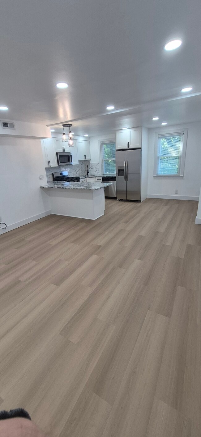 Building Photo - 5575 Ogontz Ave