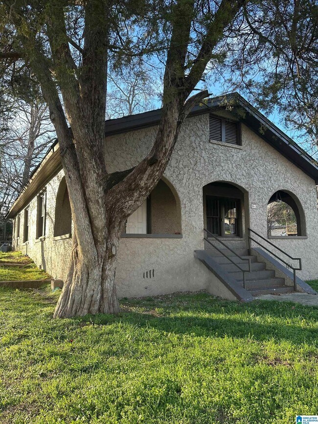 Foto del edificio - 3012 Anniston Ave
