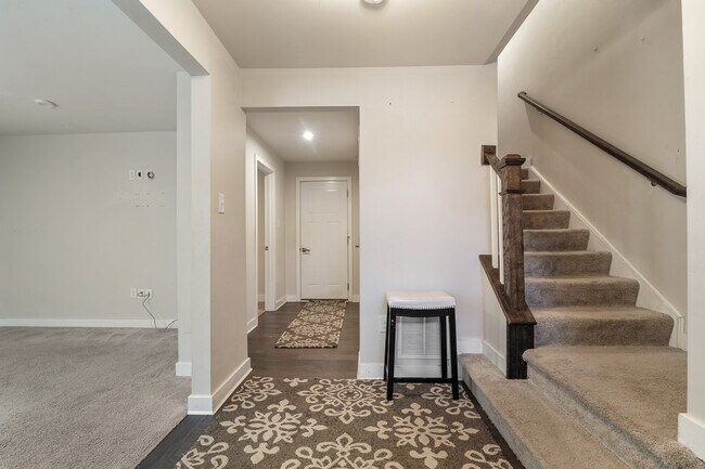Foto del edificio - 310 N Pkwy Dr