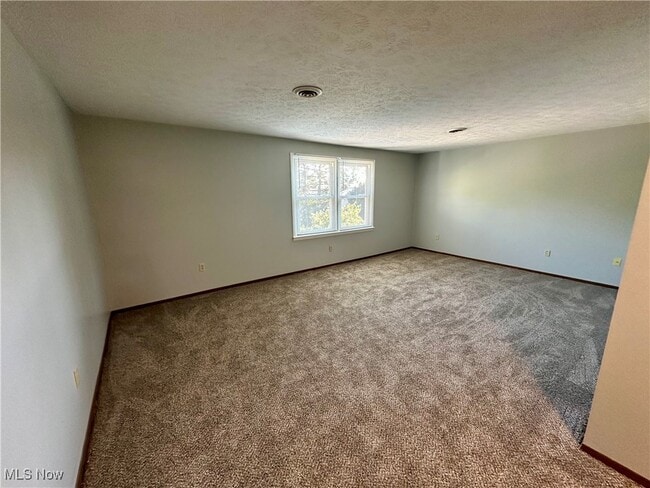 Foto del edificio - 4780 Pin Oak Dr