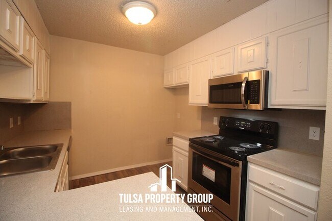 Foto del edificio - 12706 E 39th St