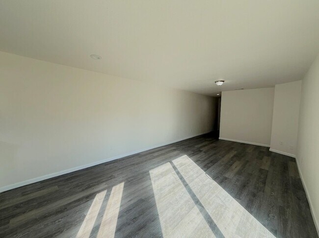 Foto del edificio - 1420 Lansing St