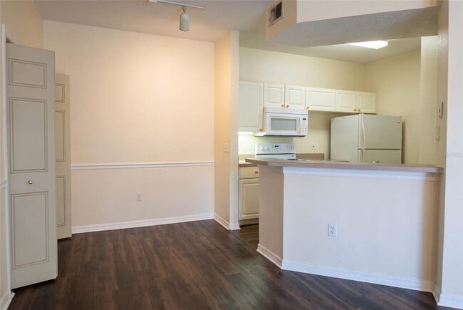 Building Photo - 5500 Metrowest Blvd