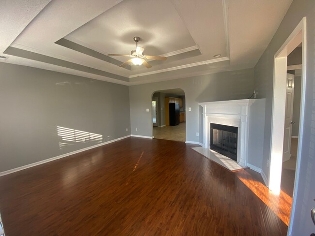 Building Photo - 221 Stirling Bridge Dr