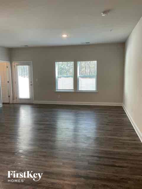 Building Photo - 2031 Cypress Village Dr NW