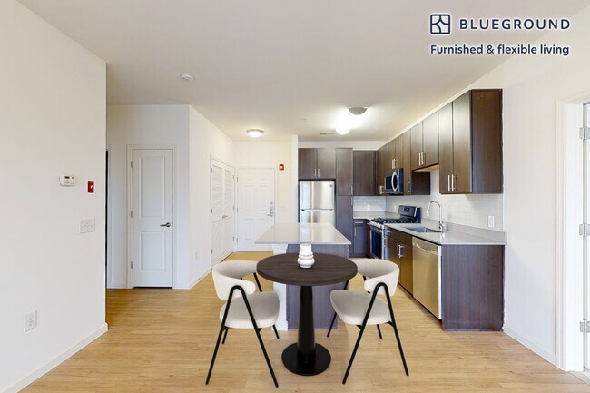 Foto del edificio - 1700 E 5th St