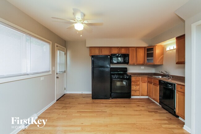 Foto del edificio - 716 Eastland St