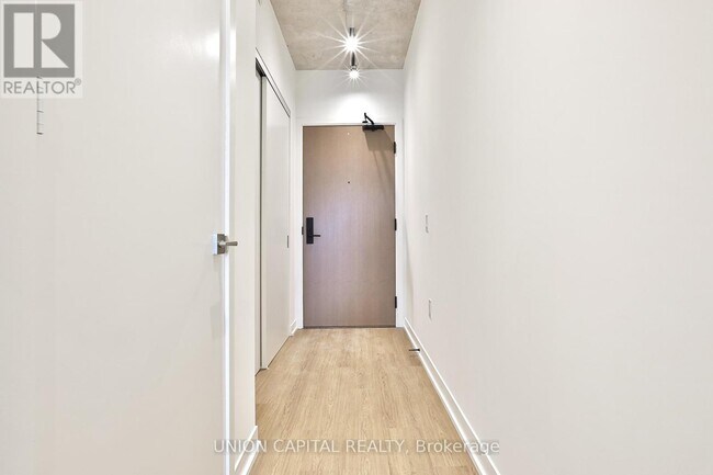 Photo du bâtiment - 195 McCaul St