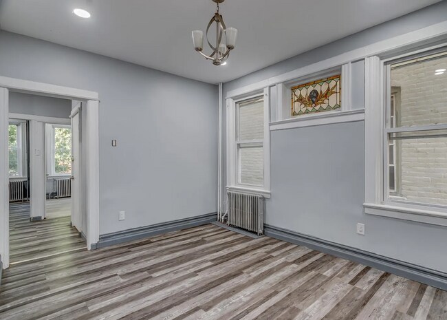 Spacious Living Room - 25 Bartholdi Ave