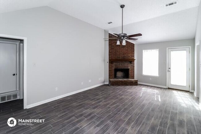 Building Photo - 5277 Twin Valley Ln, Memphis, TN 38135