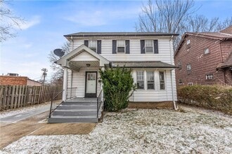 Building Photo - 221 E 266th St