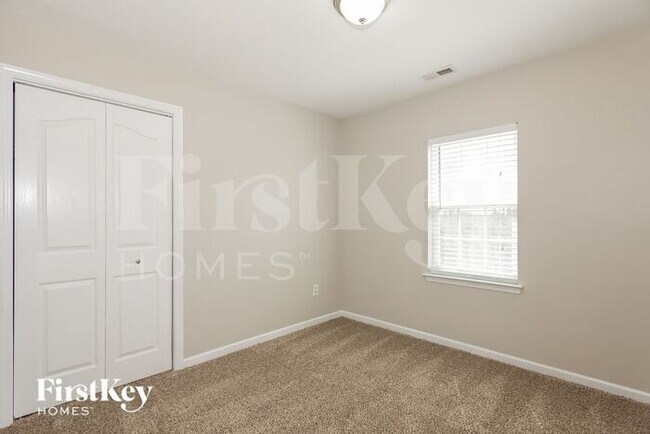 Foto del edificio - 2807 Cougar Hill Ct