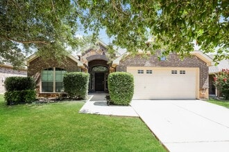 Building Photo - 207 Range Rd