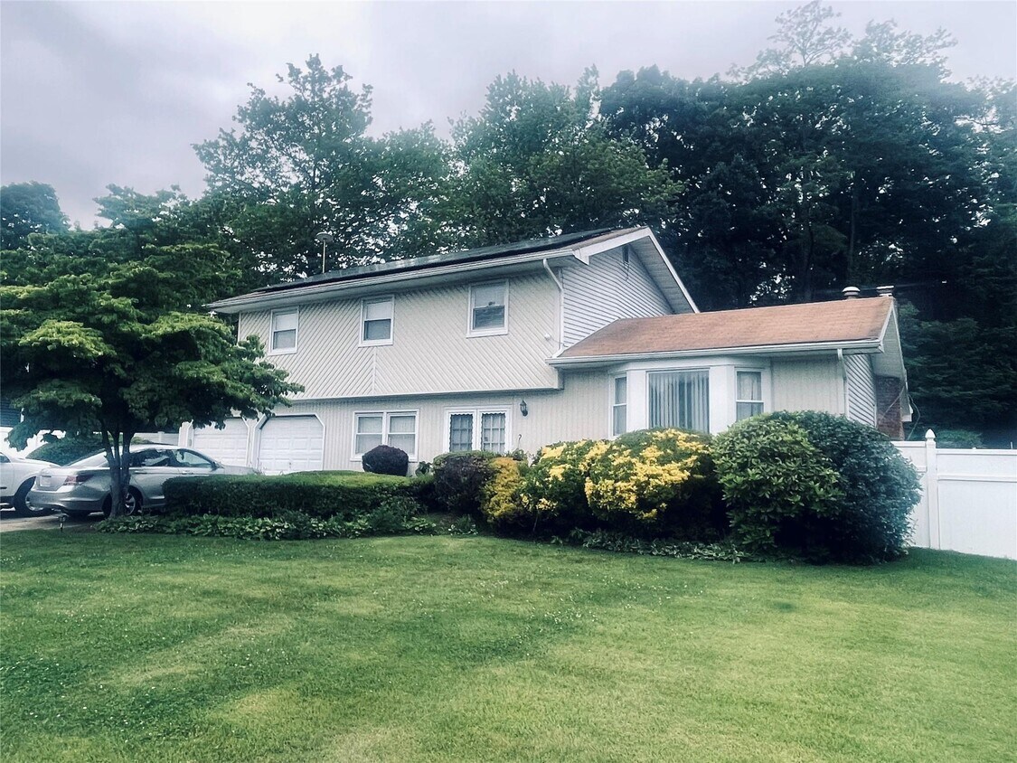 Primary Photo - 7 Heritage Ln