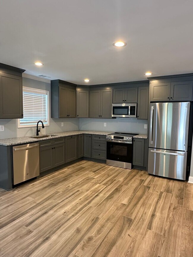 Foto del edificio - New 3 Bedroom Home in 30506!