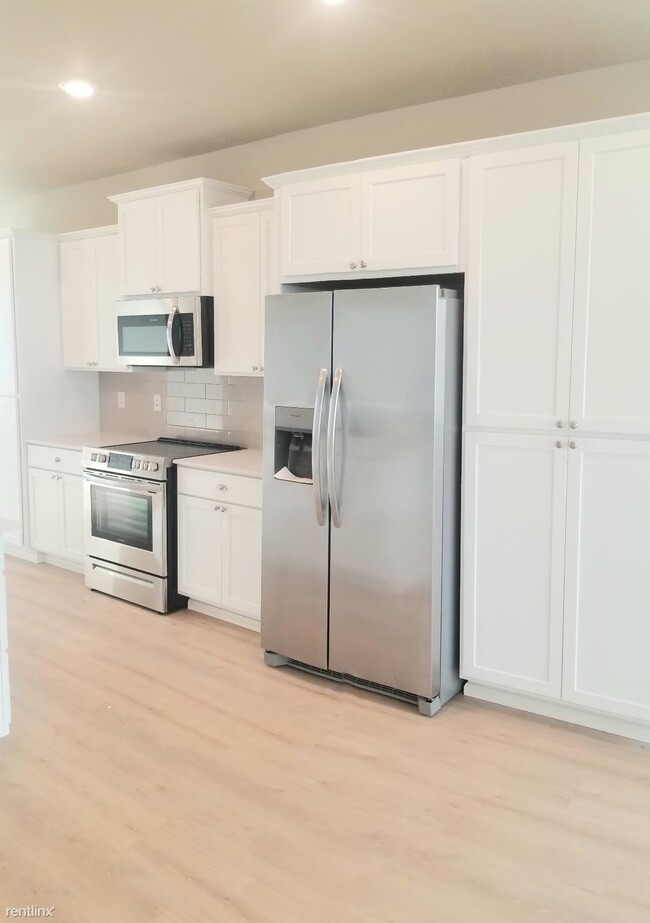 Building Photo - 3 br, 2.5 bath House - 32695 Ten Trails Pk...