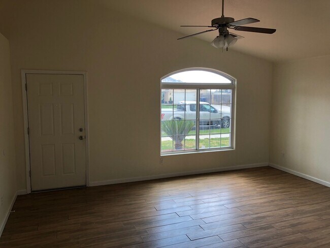 Foto del edificio - 2168 ARKANSAS CT. - 3 BEDROOM 2 BATHROOM -...