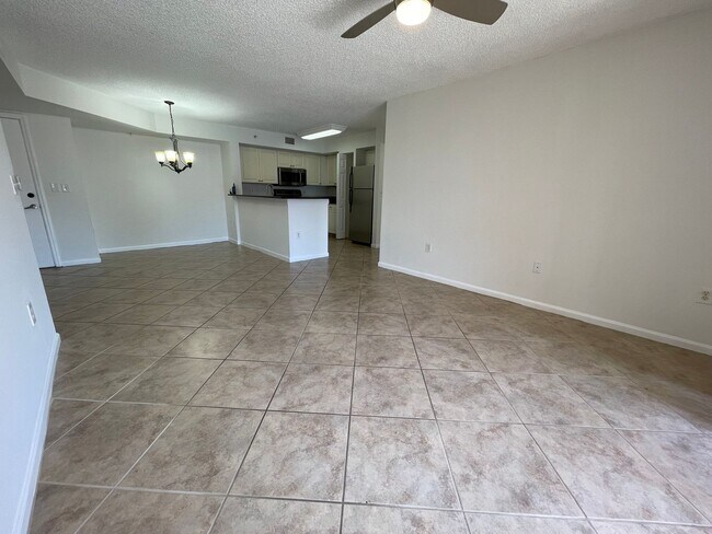 Building Photo - ANNUAL RENTAL - 1ST FLOOR 3 BED / 2 BATH C...