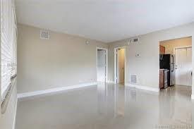 Foto principal - 204 NE 10th Ave