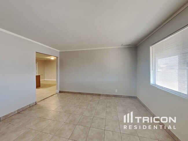 Foto del edificio - 1649 W Pueblo Ave