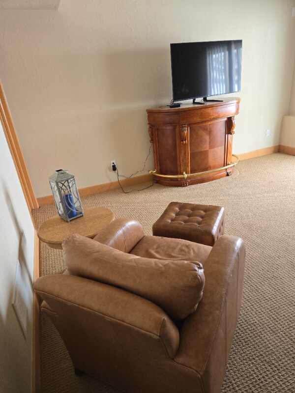 Foto del edificio - 124 Fairway Ln