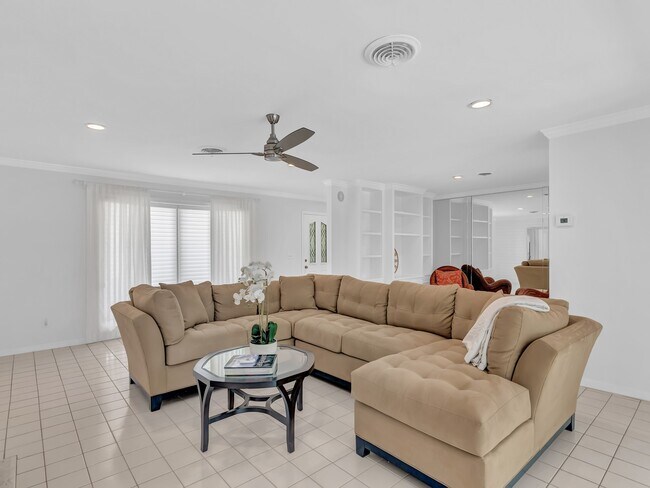 Building Photo - 1425 Treasure Cove Ln
