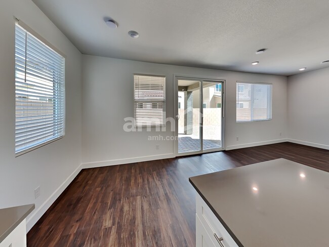 Building Photo - 8902 Tiger Tooth Ave