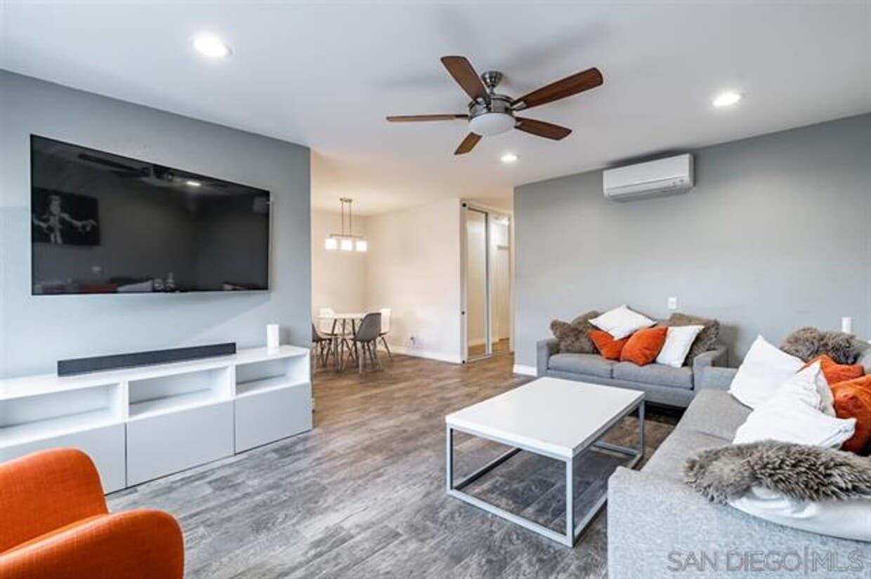 Foto principal - Remodeled Condo in Normal Heights!