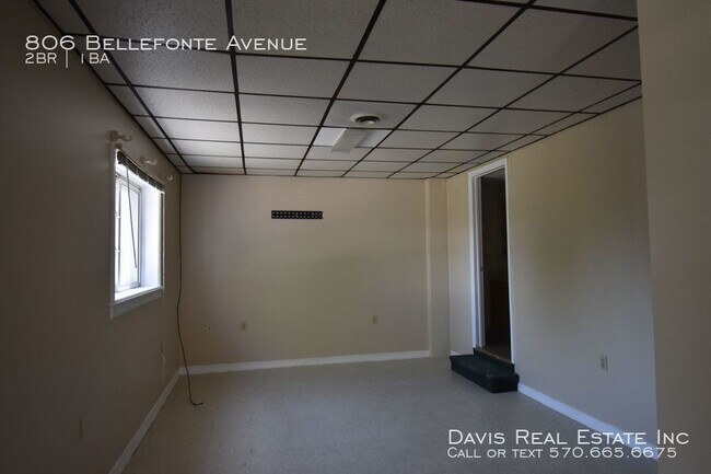 Building Photo - 806 Bellefonte Ave
