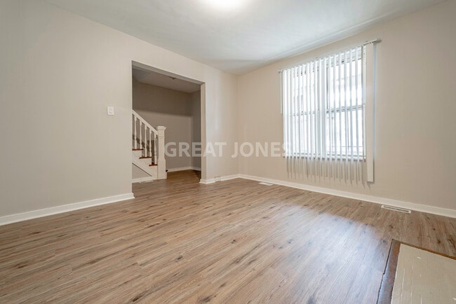 Building Photo - NOW OFFERING $250 OFF FIRST FULL MONTH IF ...