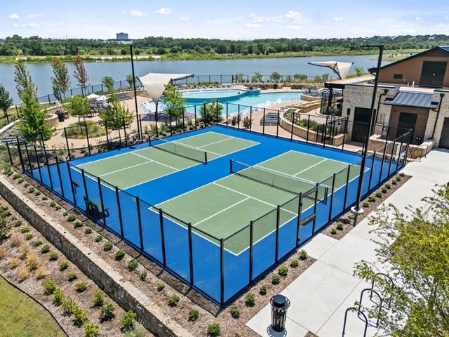 Foto del edificio - 1245 Harris Hawk Way