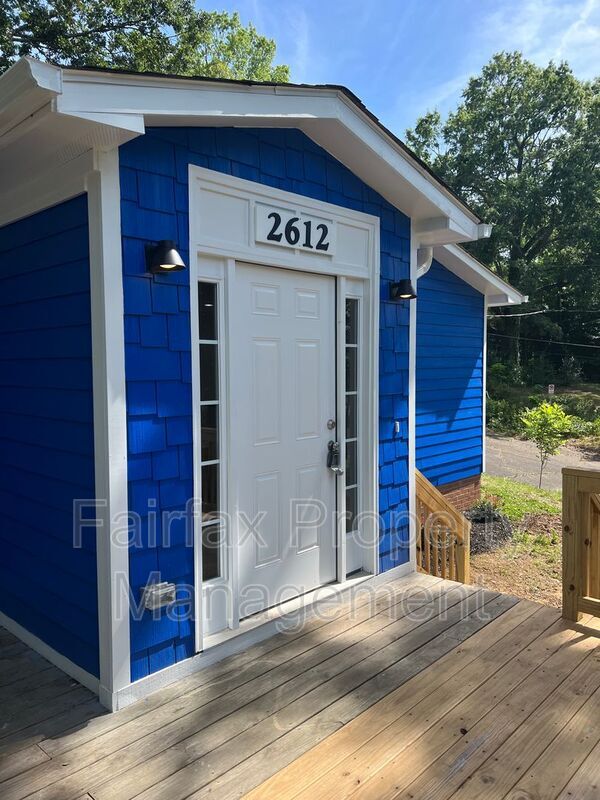 Foto principal - 2612 Owen St