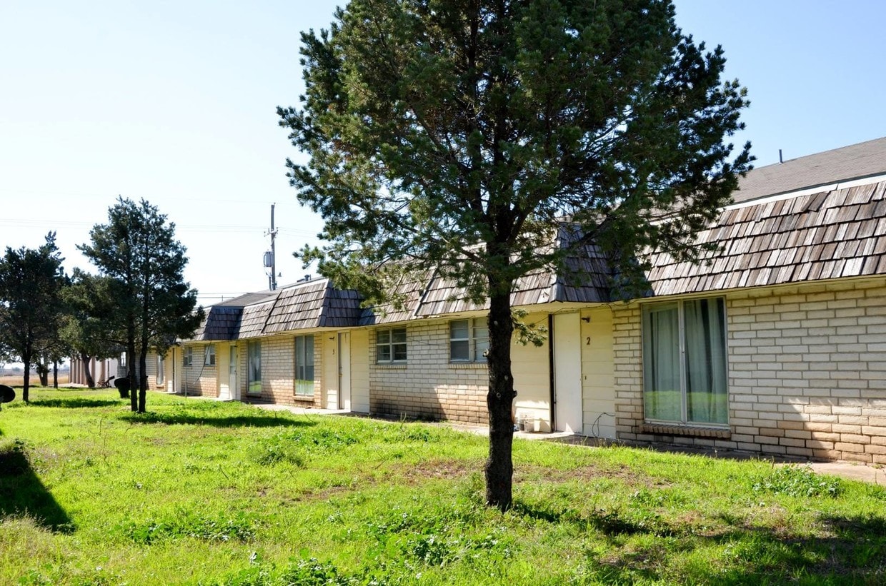 1801 E 1st St, Dumas, TX 79029 1801 E 1st St Dumas, TX