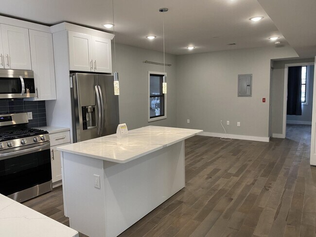 Foto del edificio - 41 Beacon Ave