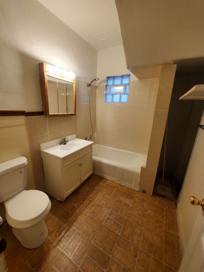 Foto del edificio - 3416 W Walnut St