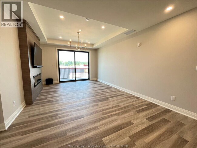 Photo du bâtiment - 1855 Wyoming Ave