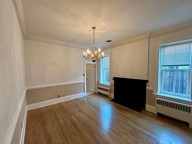 Building Photo - 1403 Grove Ave