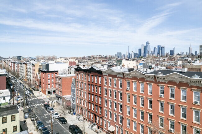 Aerial Photo - 627 Willow Ave
