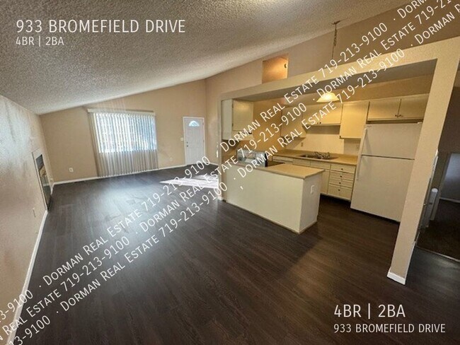 Foto del edificio - 4 Bedroom pet friendly home near Ft. Carson