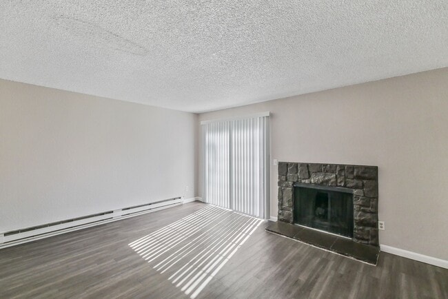 Building Photo - Madrona Estates Townhomes
