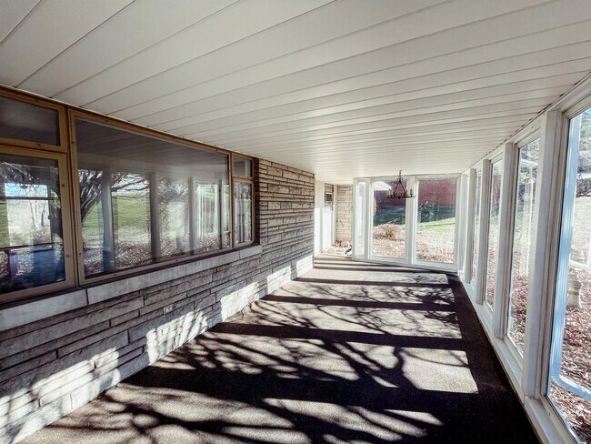 Building Photo - 123 Oberdick Dr