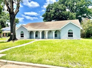 Building Photo - 9626 Hearthwood Dr