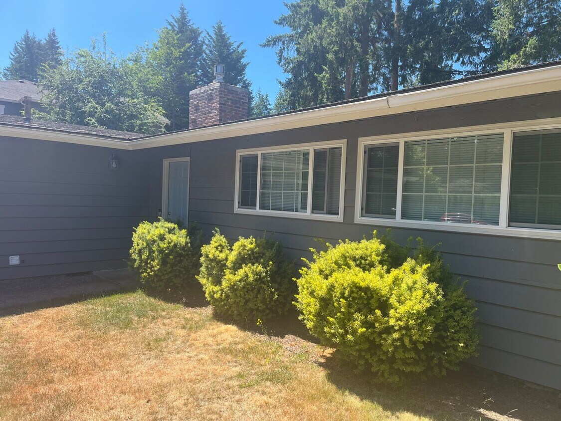 Foto principal - 2923 164th Ave NE