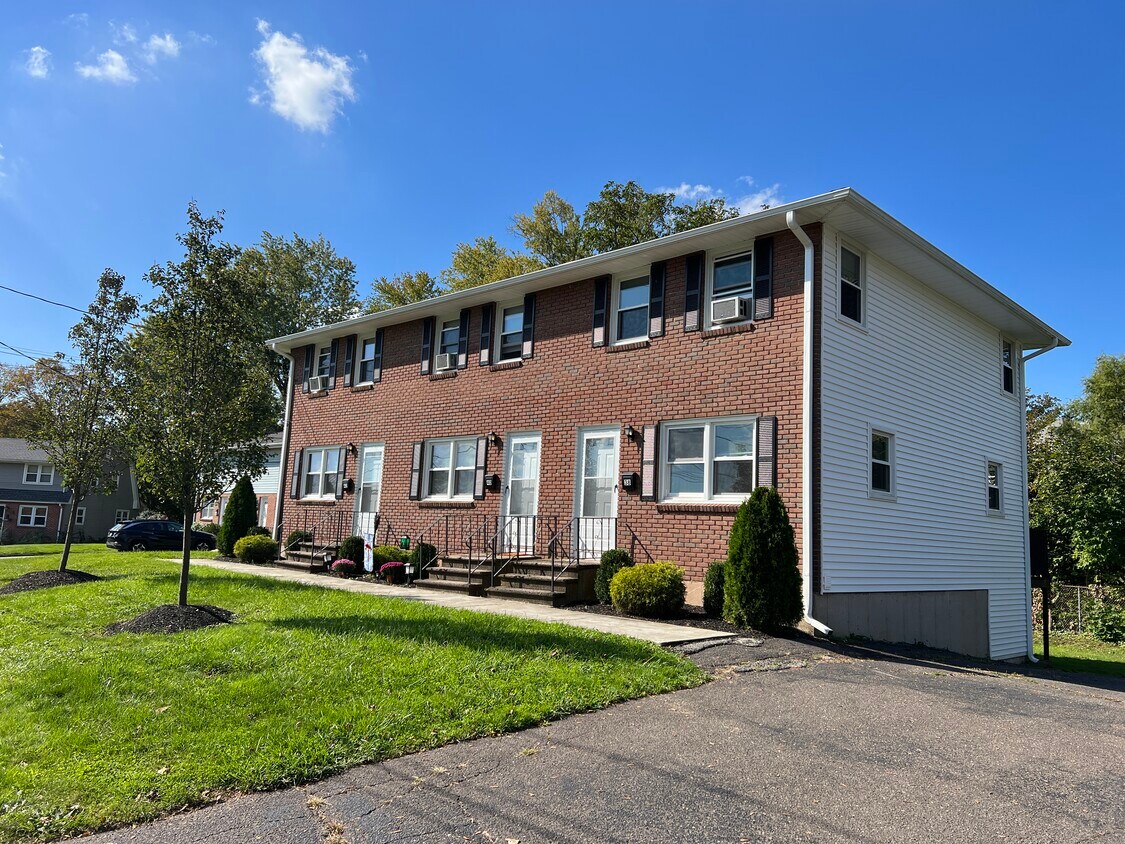 38 Elm Hill Dr Unit 42 Elm Hill Drive, Wallingford, CT 06492 Apartments in Wallingford, CT