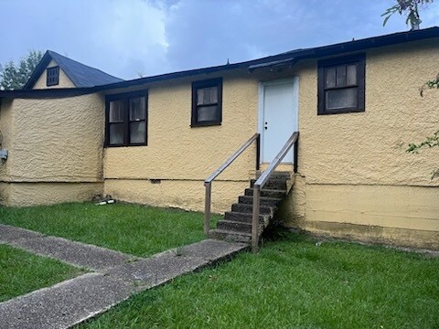 Foto del edificio - 815 W New York Ave